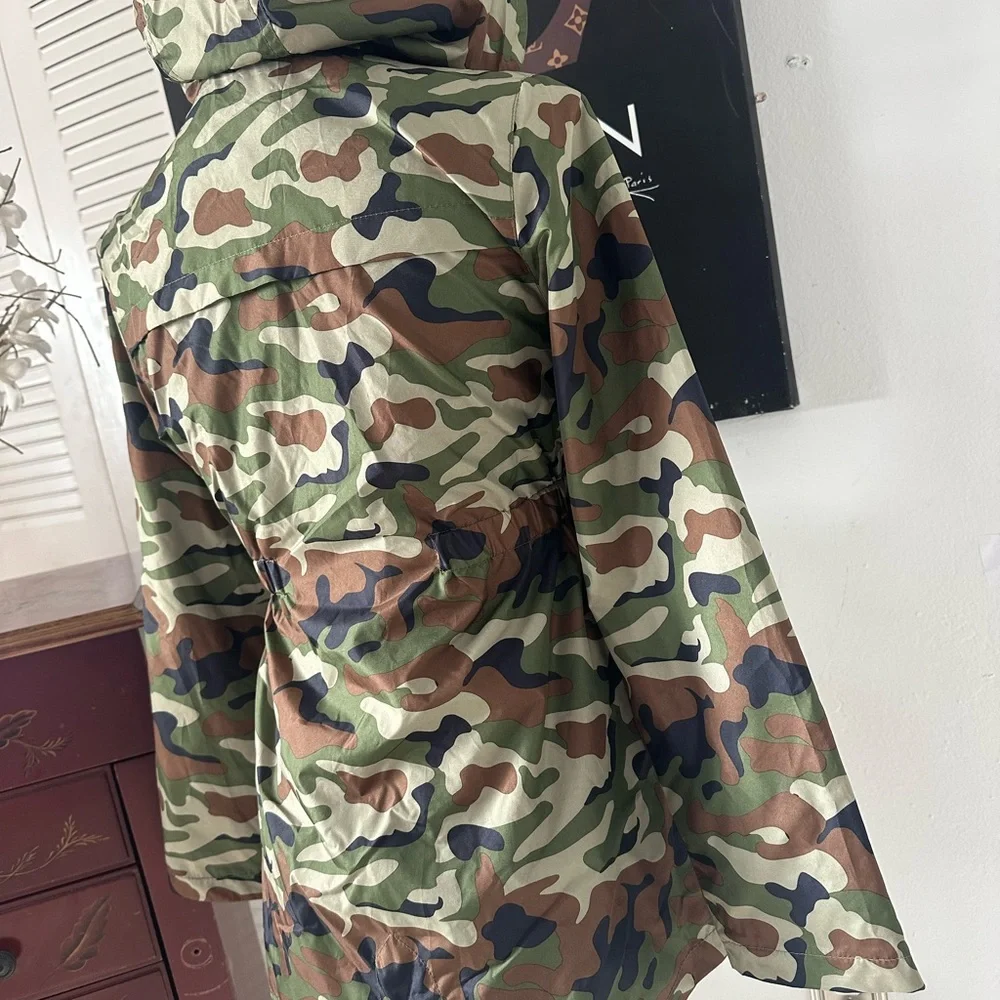 🆕Hawke & Co. Outfitter Girls Camo Hooded Windbreaker